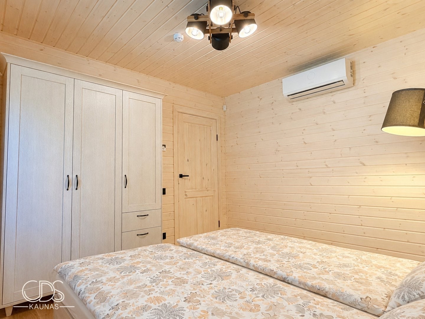 CHILAR LAKE HOUSE – NAUJAS SKANDINAVIŠKO STILIAUS NAMAS ANT PRIVATAUS NAVOS EŽERO KRANTO, TRAKŲ R., AUKŠTADVARIS Gallery 25