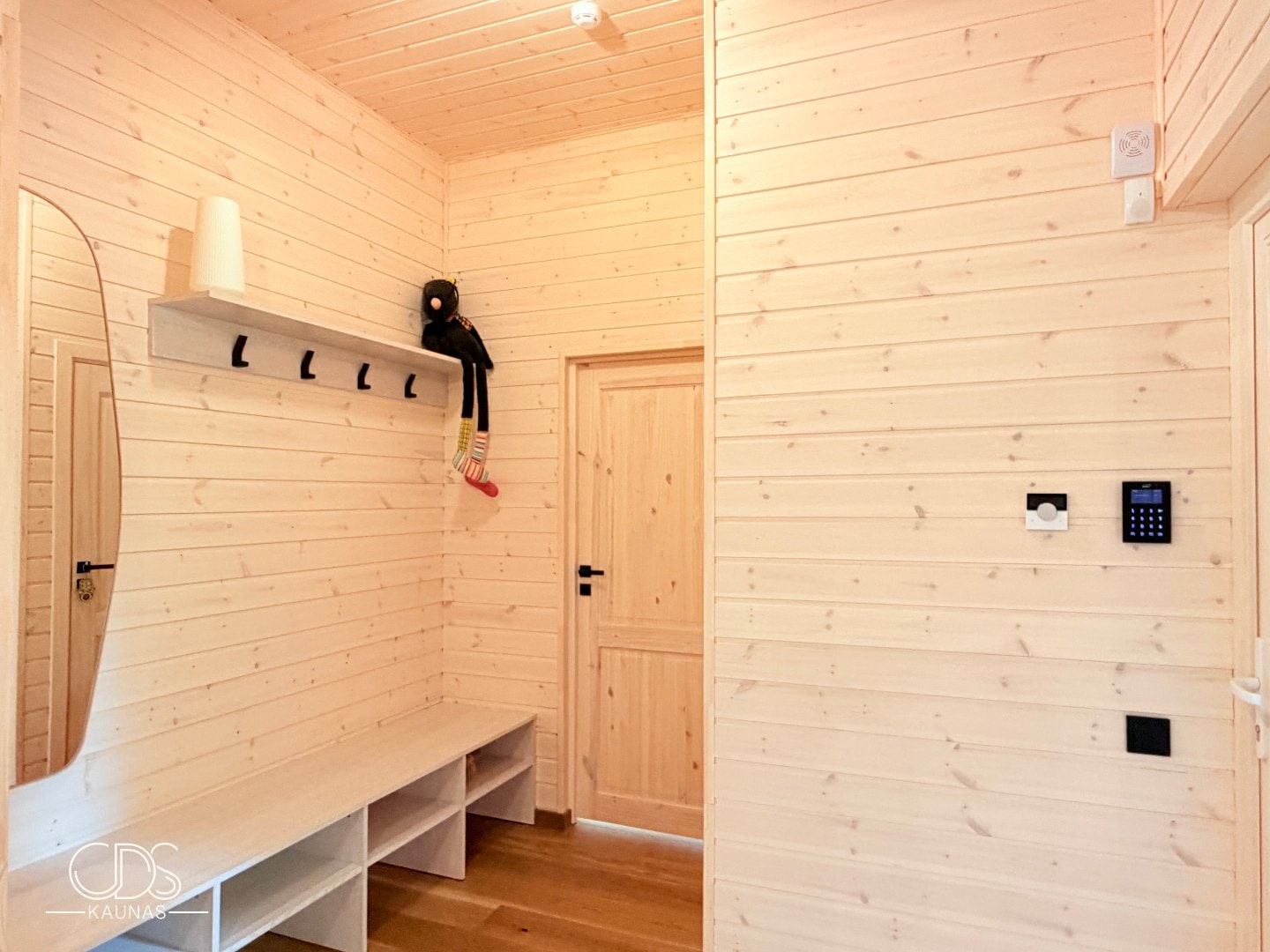 CHILAR LAKE HOUSE – NAUJAS SKANDINAVIŠKO STILIAUS NAMAS ANT PRIVATAUS NAVOS EŽERO KRANTO, TRAKŲ R., AUKŠTADVARIS Gallery 22