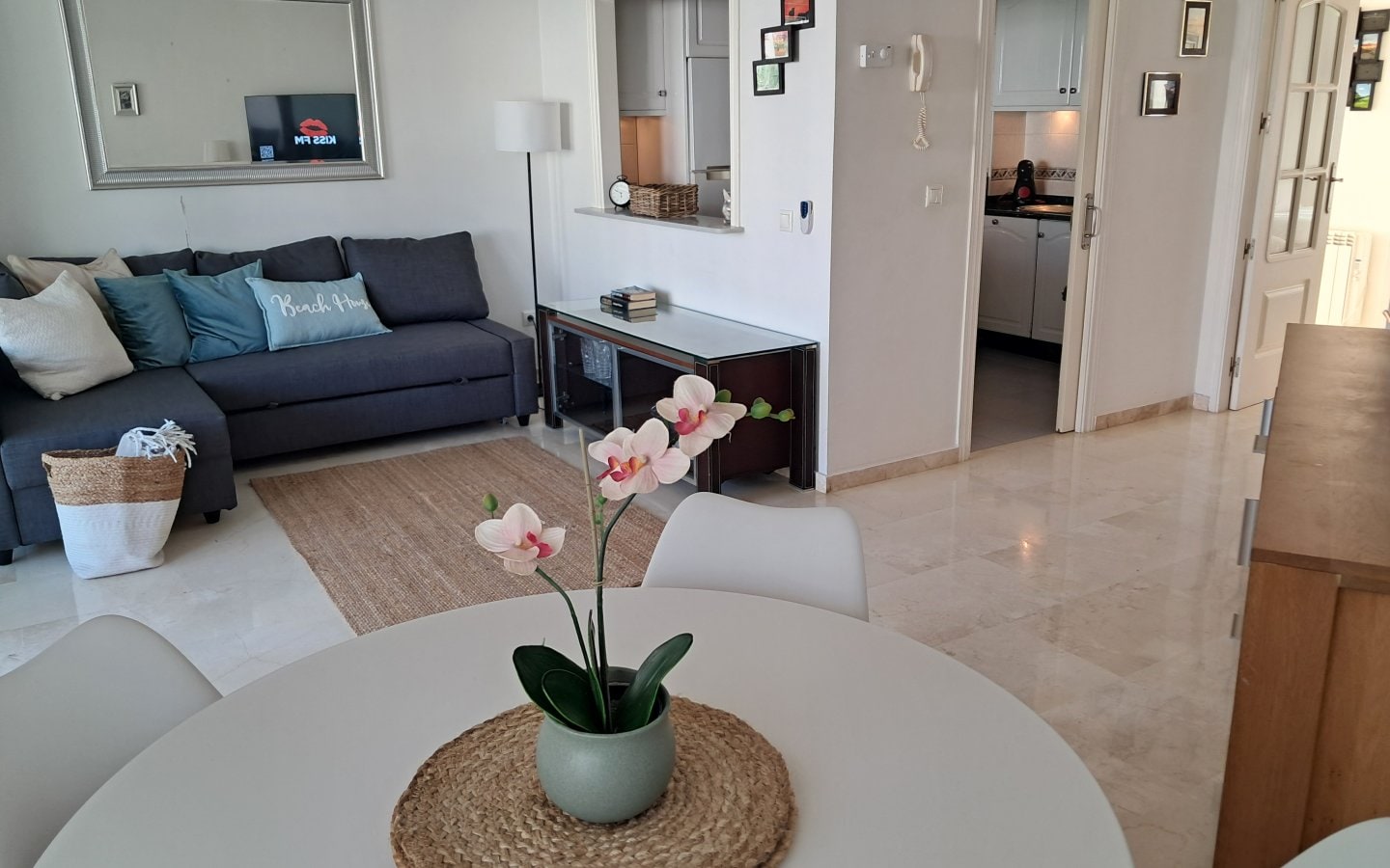 Contemporary 2-Bedroom Apartment with Sea & Pool Views Gallery 5