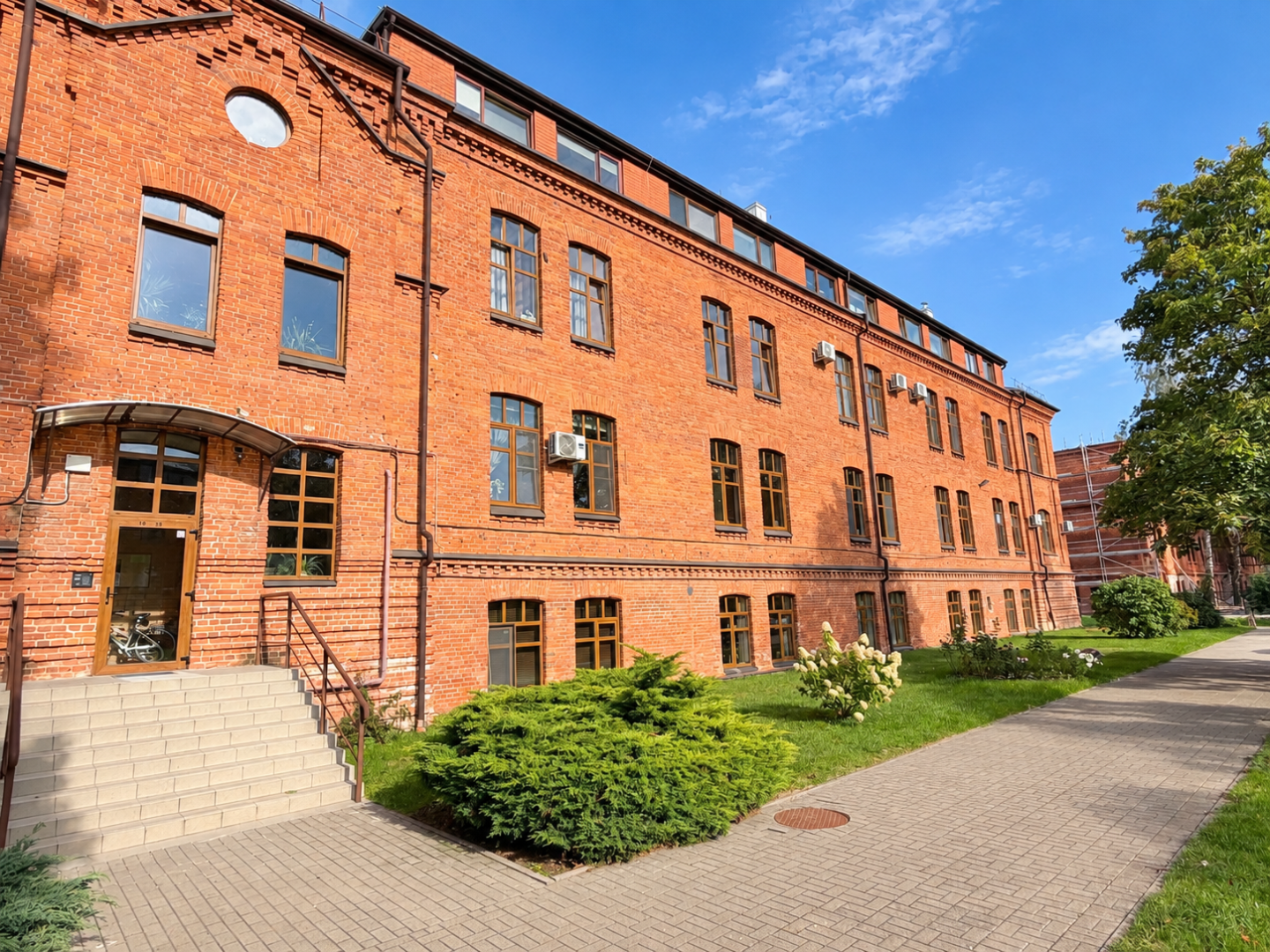 DISTINCTIVE 3-BEDROOM APARTMENT IN A HISTORIC 1917 RED-BRICK BUILDING | 51.5 SQ. M | ŽEMIEJI ŠANČIAI, KAUNAS Gallery 28