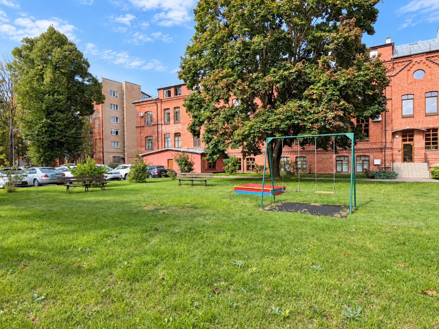 DISTINCTIVE 3-BEDROOM APARTMENT IN A HISTORIC 1917 RED-BRICK BUILDING | 51.5 SQ. M | ŽEMIEJI ŠANČIAI, KAUNAS Gallery 32
