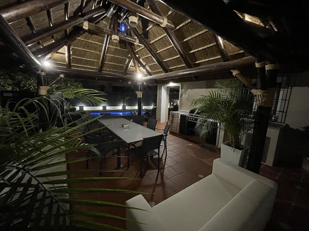 Elegant Family Villa with Private Pool and Independent Guest Apartment Gallery 18