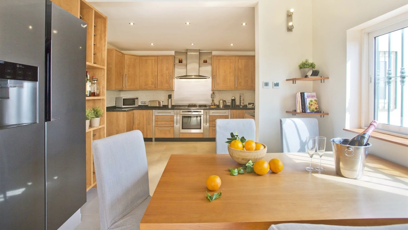 Elegant Family Villa with Private Pool and Independent Guest Apartment Gallery 8