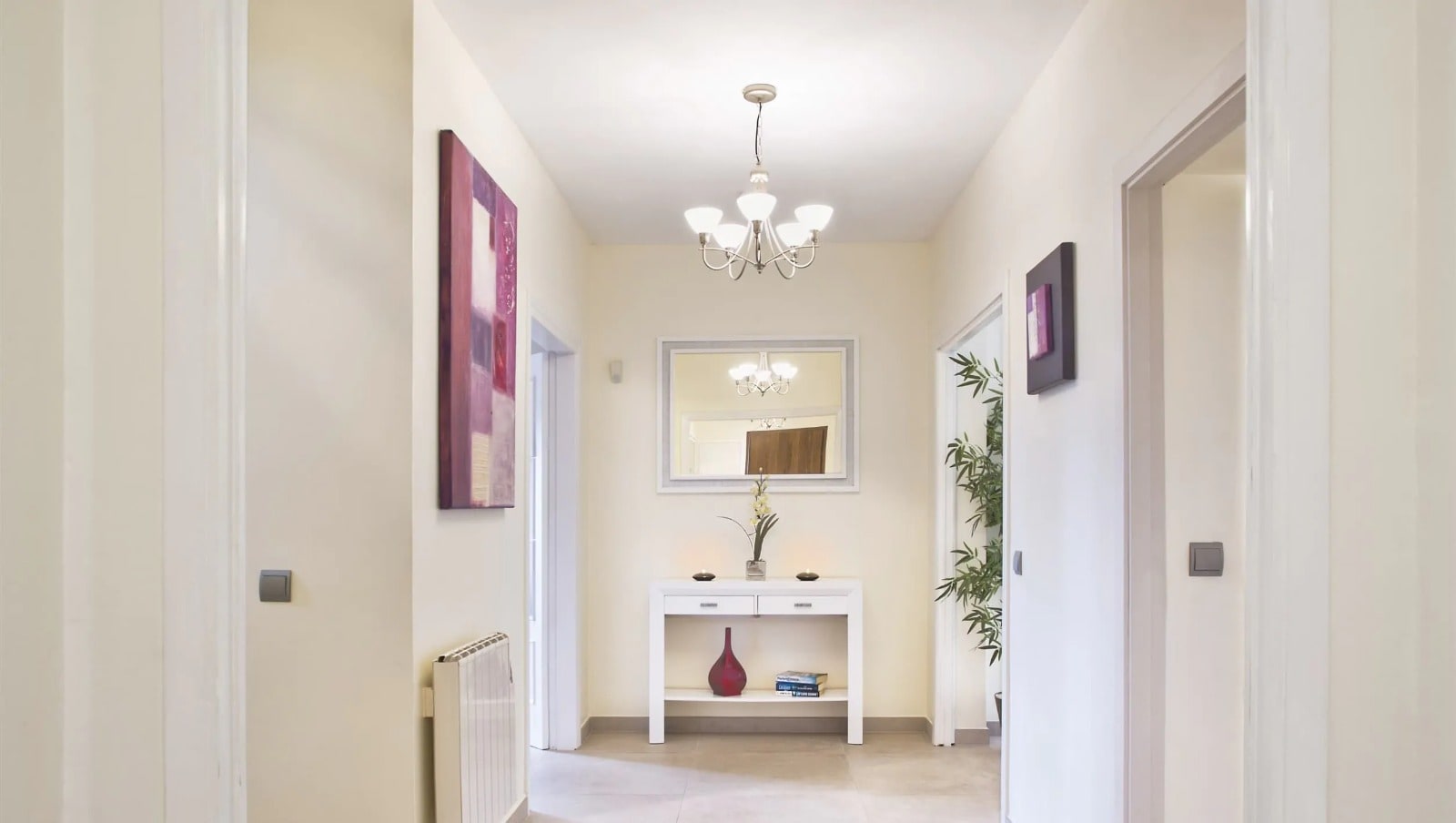 Elegant Family Villa with Private Pool and Independent Guest Apartment Gallery 4