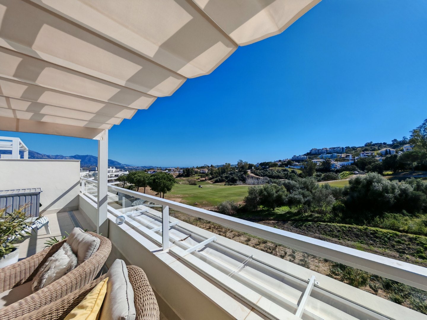 EXCEPTIONAL FRONTLINE GOLF 3 BEDROOMS, 2 BATHROOMS  PENTHOUSE IN LA CALA GOLF RESORT, MIJAS COSTA Gallery 18