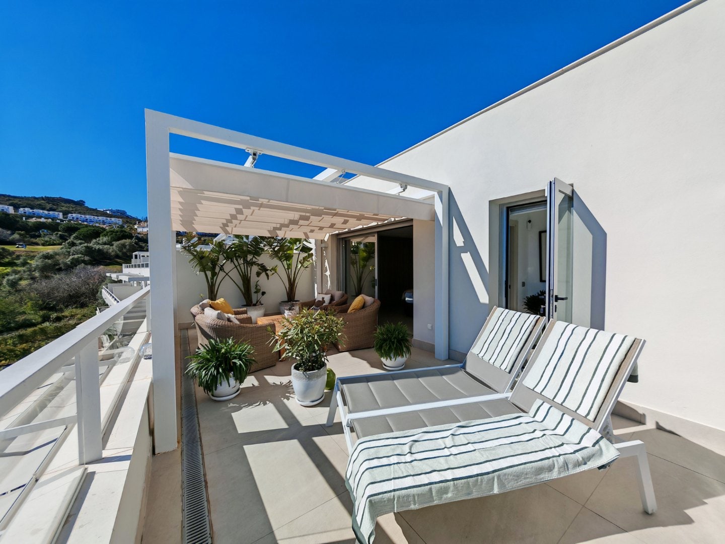 EXCEPTIONAL FRONTLINE GOLF 3 BEDROOMS, 2 BATHROOMS  PENTHOUSE IN LA CALA GOLF RESORT, MIJAS COSTA Gallery 22