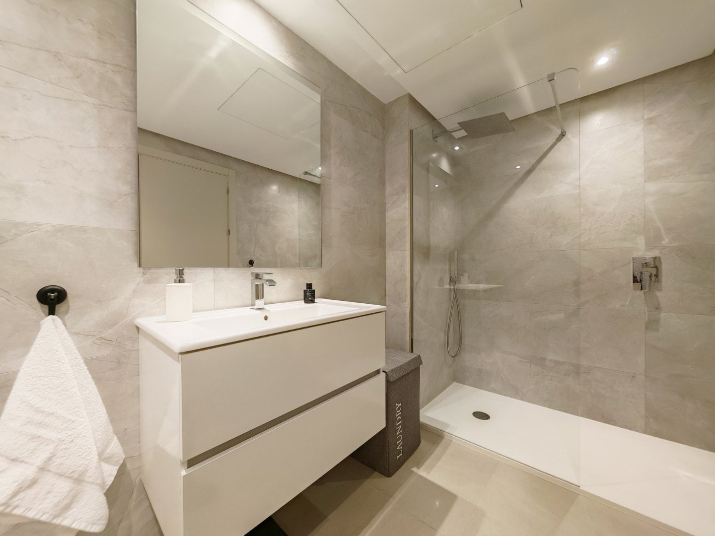 EXCEPTIONAL FRONTLINE GOLF 3 BEDROOMS, 2 BATHROOMS  PENTHOUSE IN LA CALA GOLF RESORT, MIJAS COSTA Gallery 21