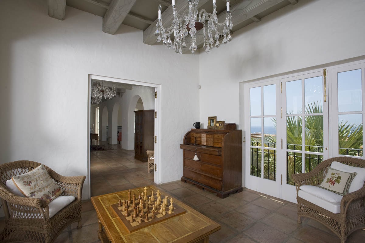 EXCLUSIVE BOUTIQUE APARTHOTEL INVESTMENT OPPORTUNITY IN FUENGIROLA, COSTA DEL SOL Gallery 12