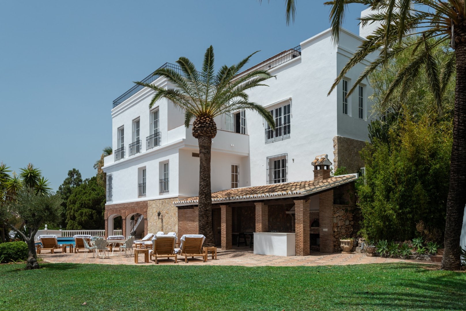 EXCLUSIVE BOUTIQUE APARTHOTEL INVESTMENT OPPORTUNITY IN FUENGIROLA, COSTA DEL SOL Gallery 6