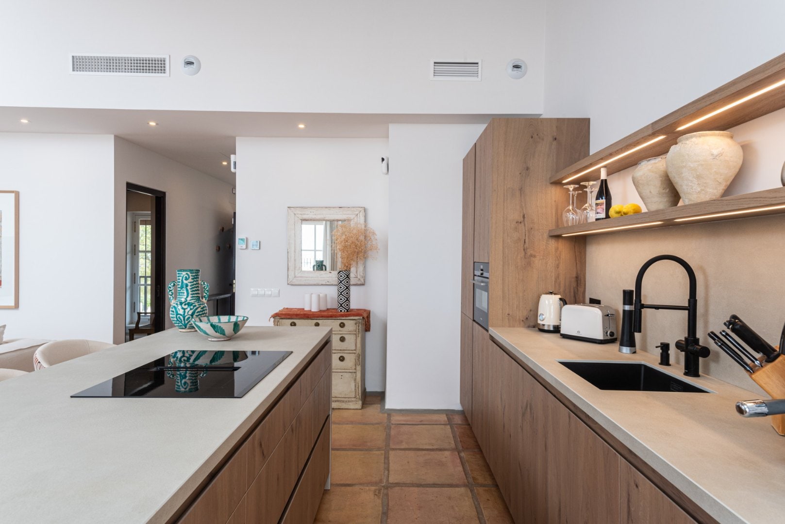 EXCLUSIVE BOUTIQUE APARTHOTEL INVESTMENT OPPORTUNITY IN FUENGIROLA, COSTA DEL SOL Gallery 30