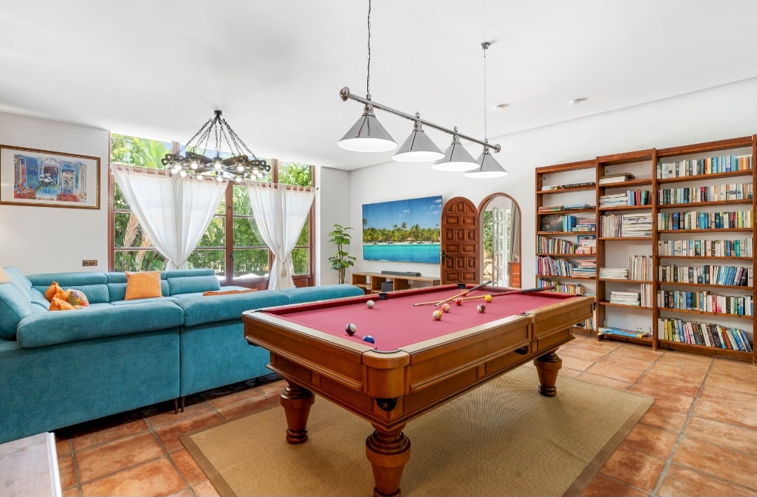 Los Robles – Luxury 5-Bedroom Villa with Pool & Outdoor Kitchen Gallery 5