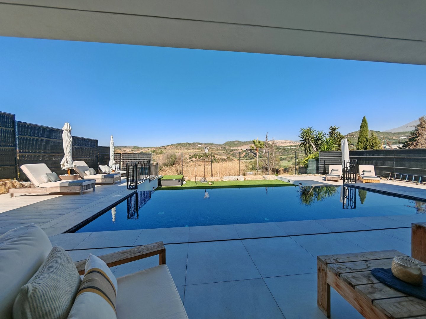 LUXURY CONTEMPORARY VILLA IN ESTEPONA WITH INFINITY POOL & PANORAMIC GOLF VIEWS Gallery 30
