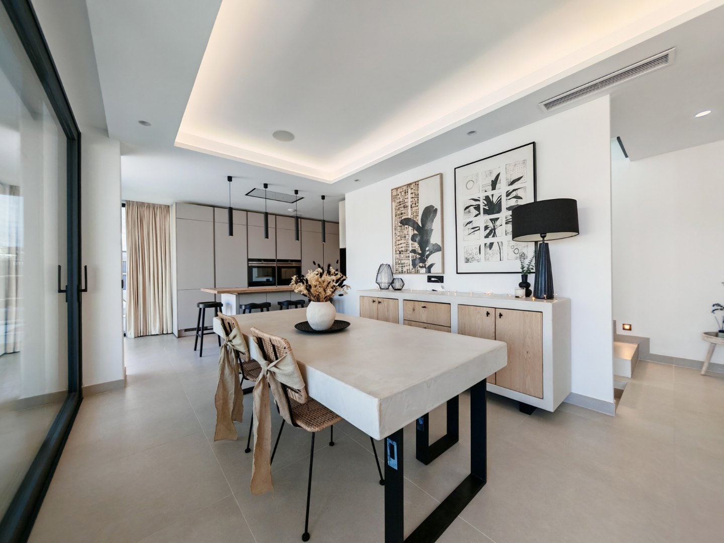 LUXURY CONTEMPORARY VILLA IN ESTEPONA WITH INFINITY POOL & PANORAMIC GOLF VIEWS Gallery 9