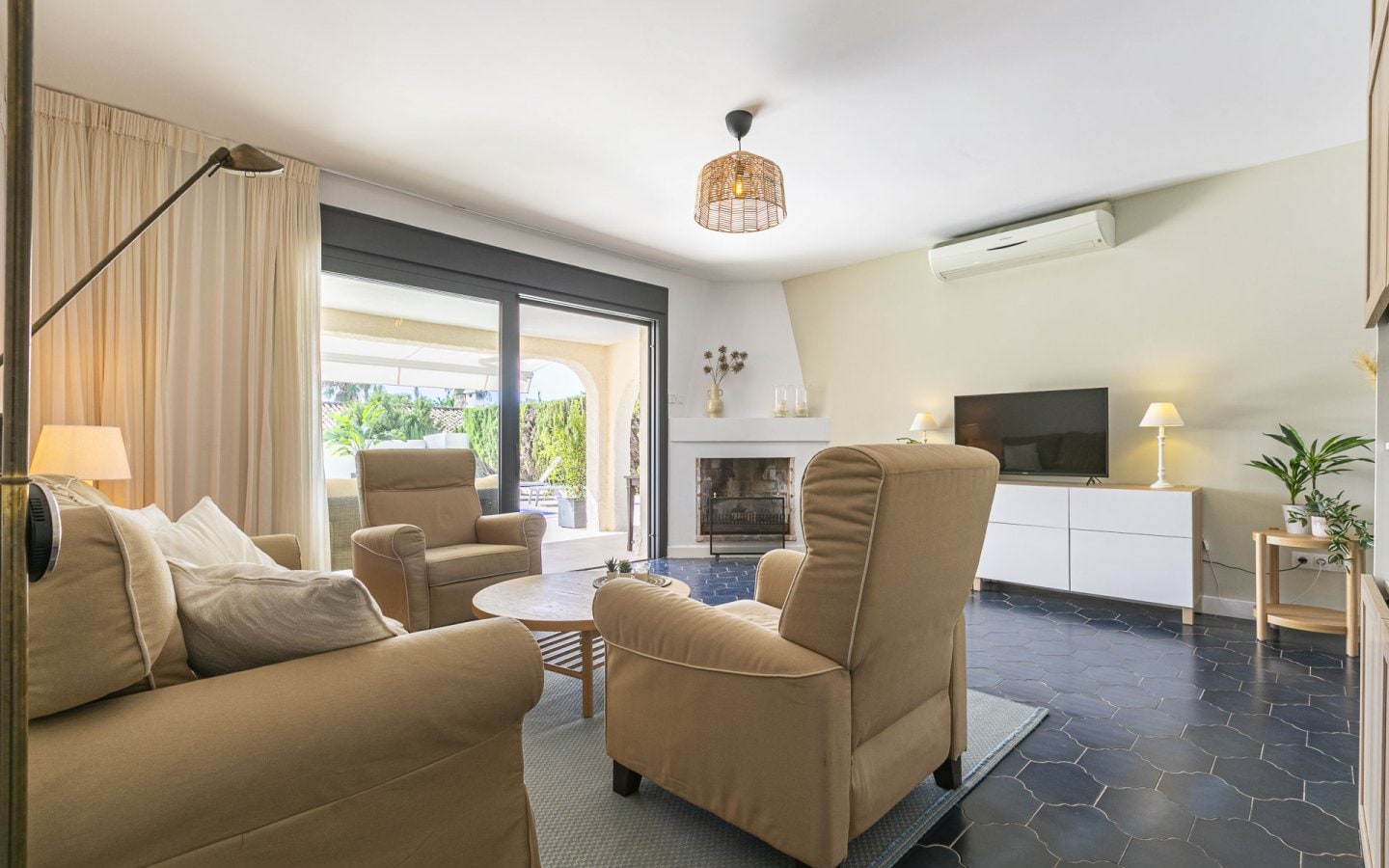 Luxury Villa with Private Pool in Lower Calahonda, Mijas Costa Gallery 4
