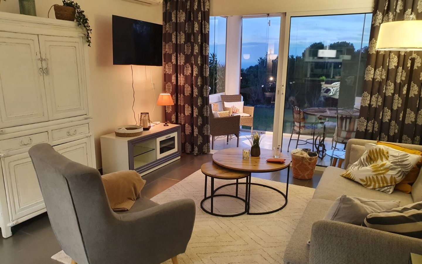 Modern 2-Bedroom Garden Apartment – Jardin C Gallery 11