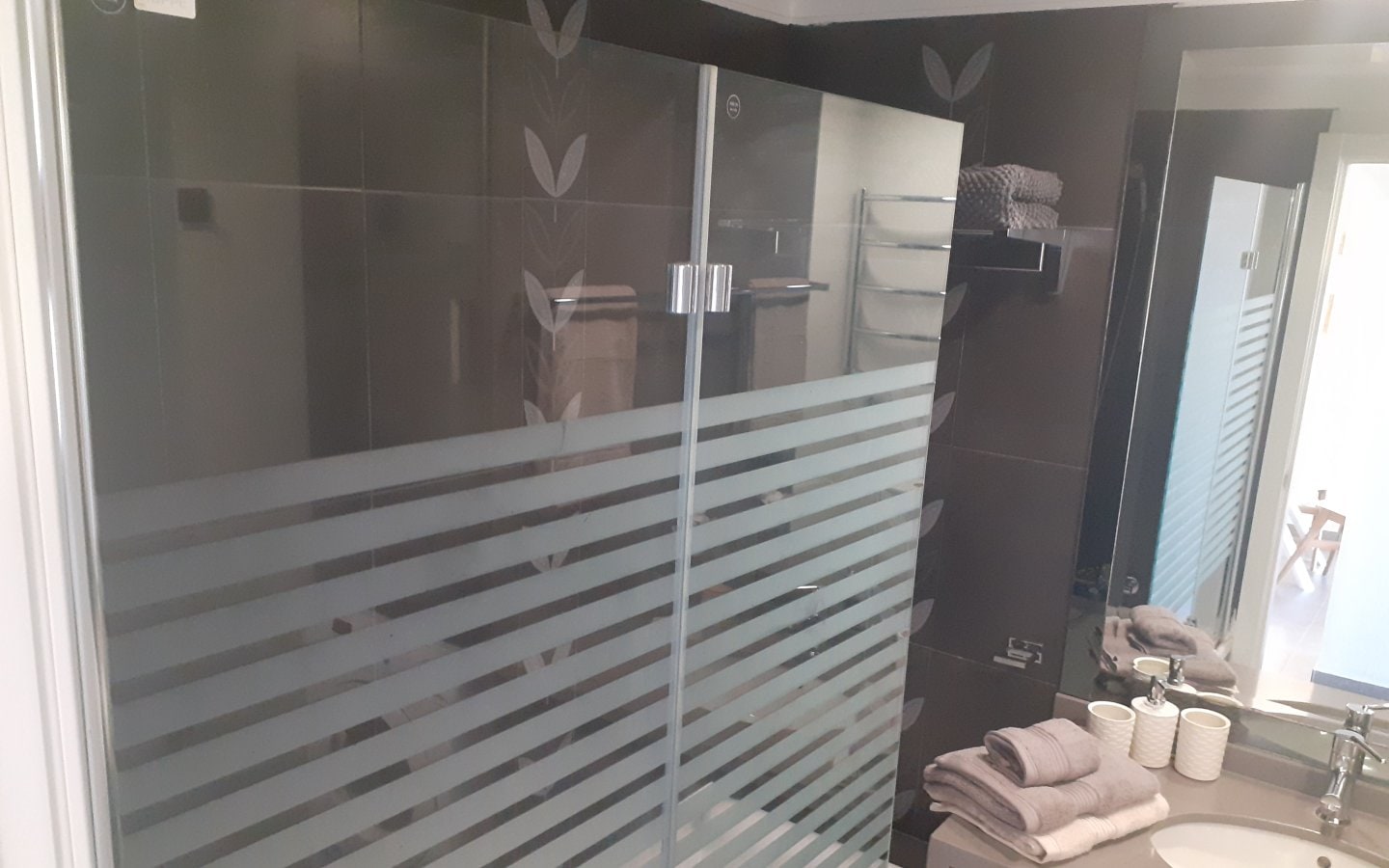 Modern 2-Bedroom Garden Apartment – Jardin C Gallery 6