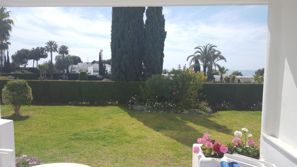 Modern 2-Bedroom Garden Apartment – Monte B, Miraflores Gallery 10
