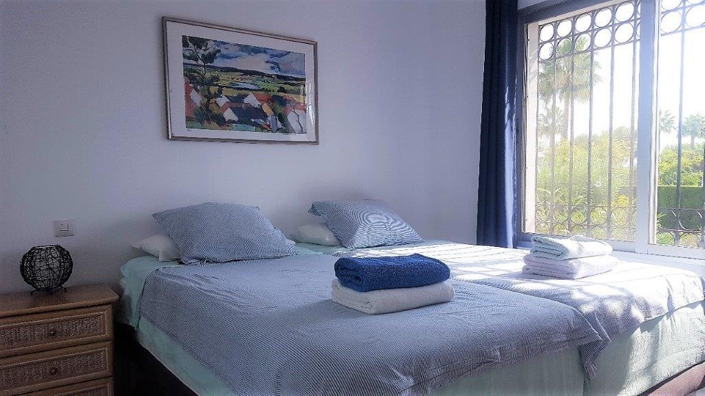 Modern 2-Bedroom Garden Apartment – Monte B, Miraflores Gallery 4
