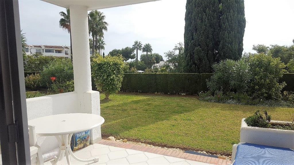 Modern 2-Bedroom Garden Apartment – Monte B, Miraflores Gallery 9