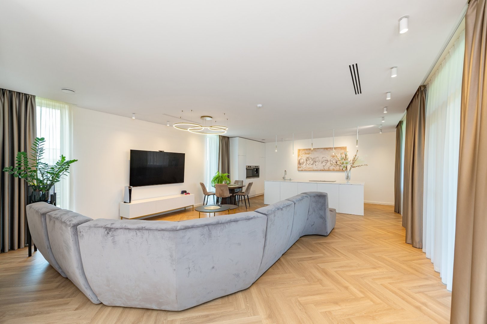 MODERN L-SHAPED 200 M² HOUSE WITH FURNITURE | 930 M² PLOT | BUILT IN 2022 | KAUNAS, LITHUANIA Gallery 16