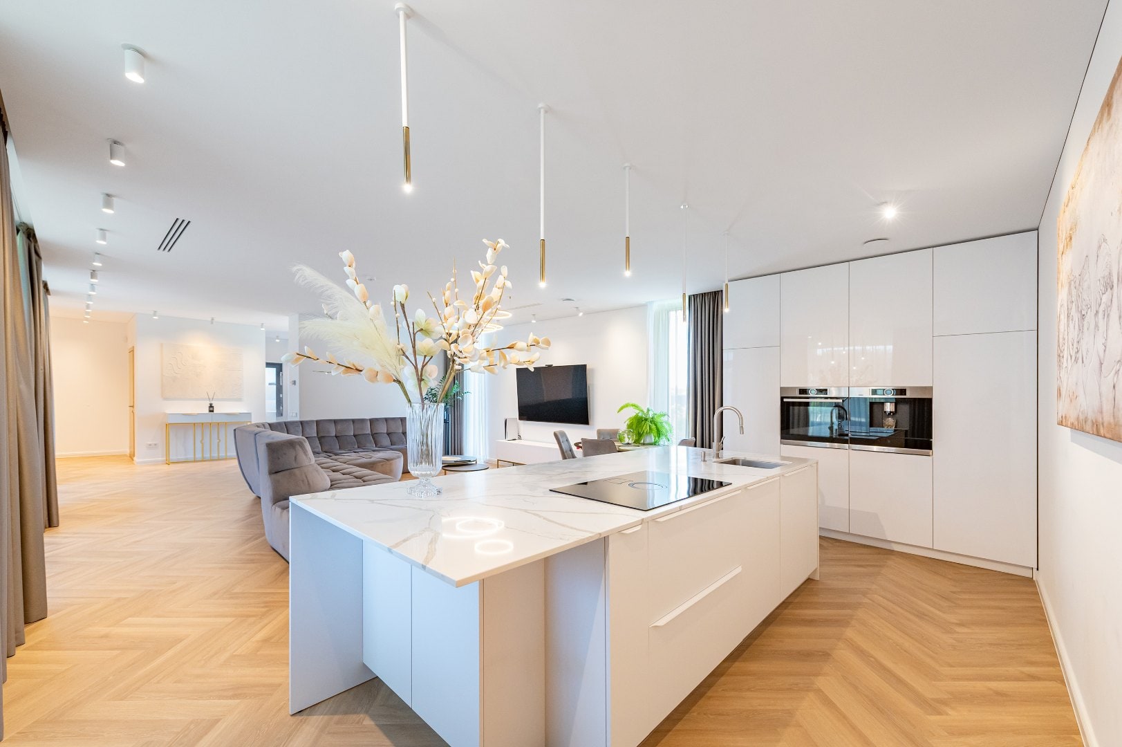 MODERN L-SHAPED 200 M² HOUSE WITH FURNITURE | 930 M² PLOT | BUILT IN 2022 | KAUNAS, LITHUANIA Gallery 7