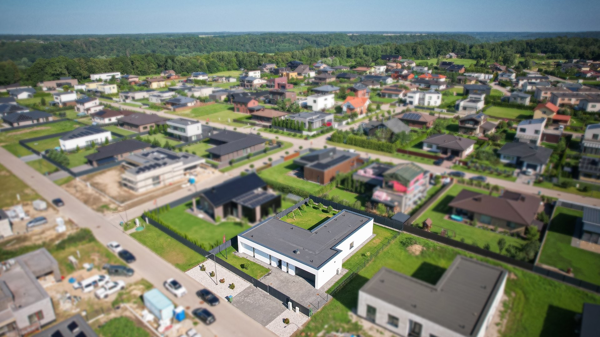 MODERN L-SHAPED 200 M² HOUSE WITH FURNITURE | 930 M² PLOT | BUILT IN 2022 | KAUNAS, LITHUANIA Gallery 45