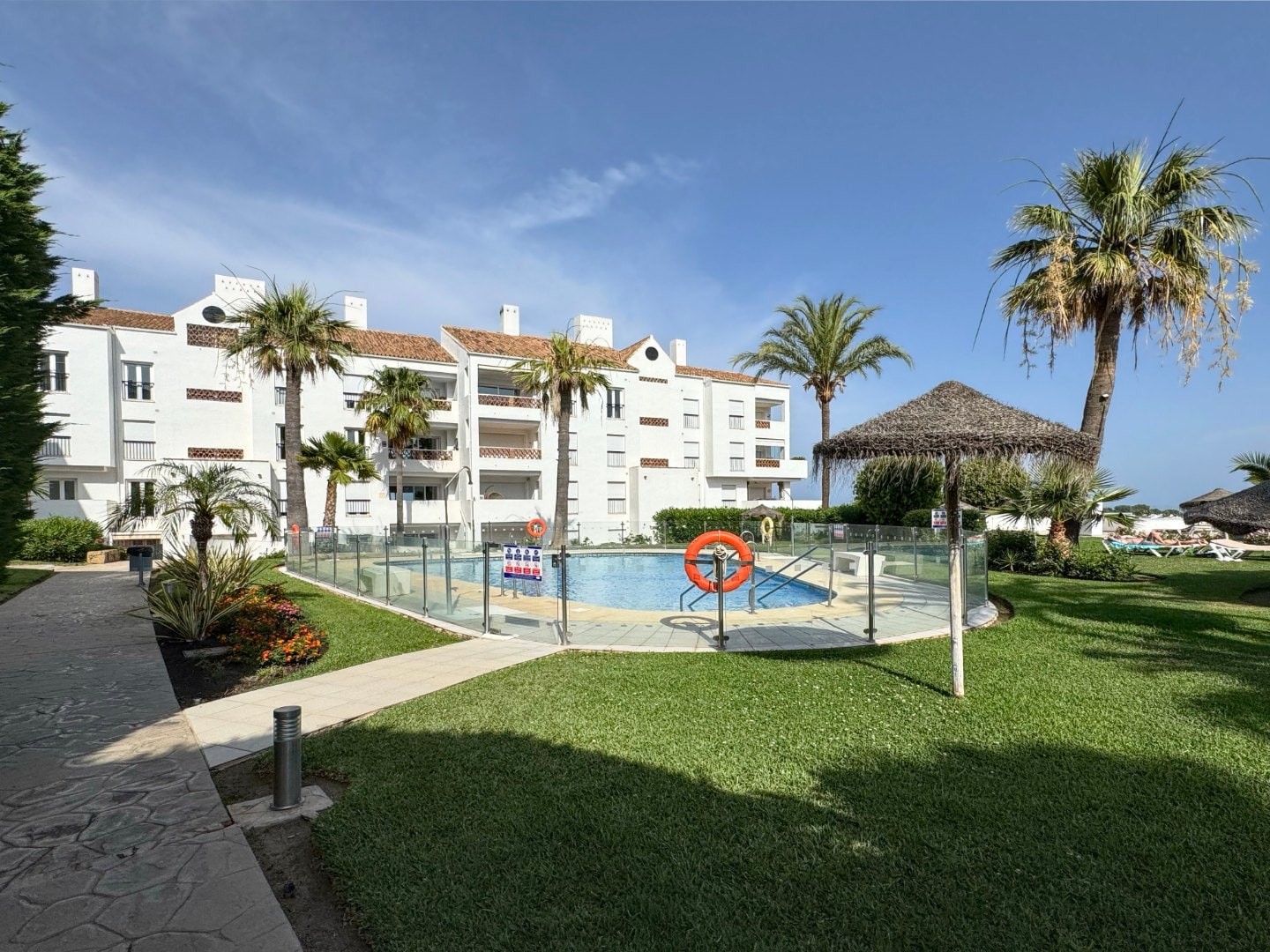 Spacious 3-bedroom apartment with pool, balconies, and stunning Mediterranean views Gallery 12