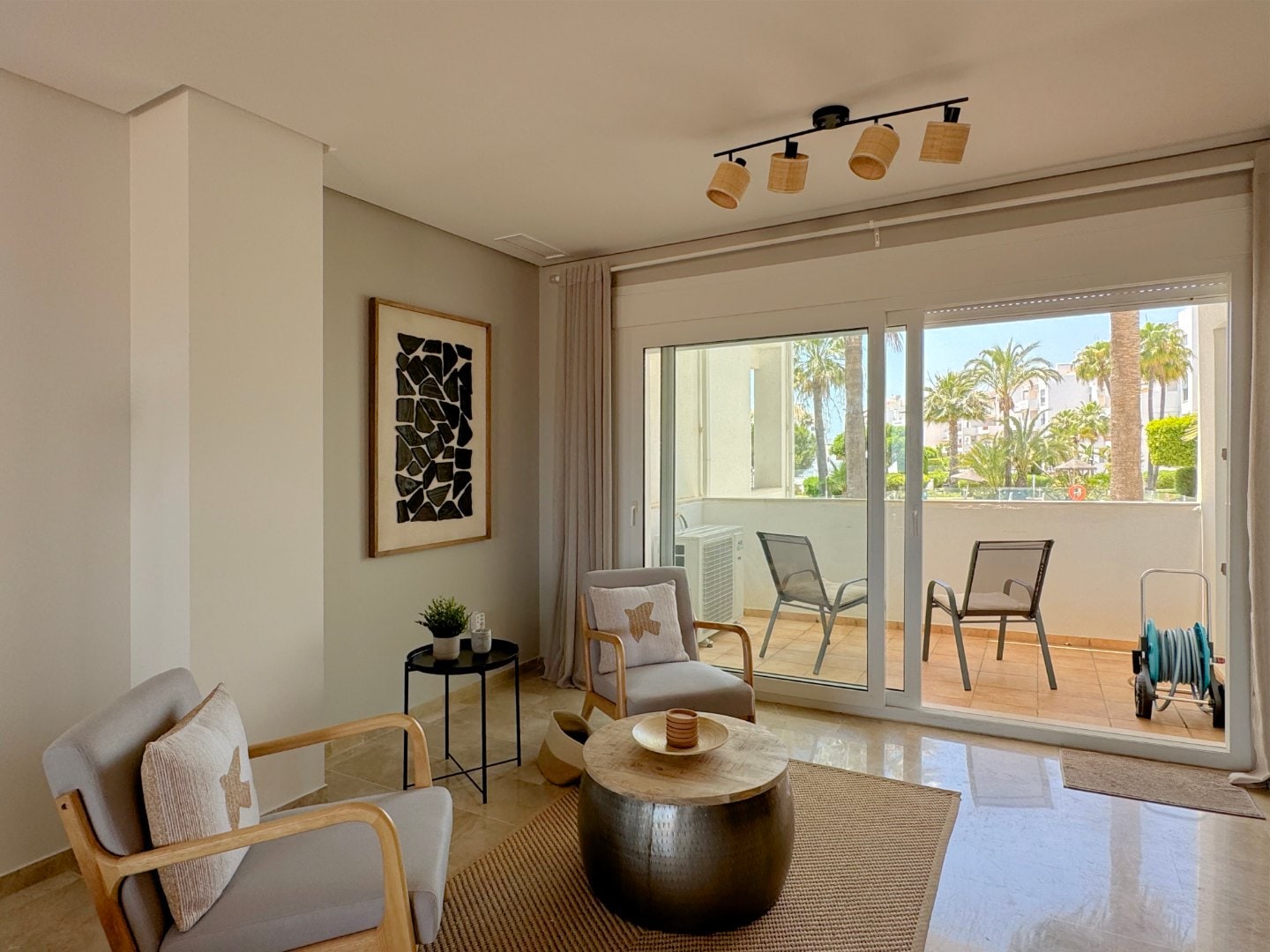 Spacious 3-bedroom apartment with pool, balconies, and stunning Mediterranean views Gallery 4