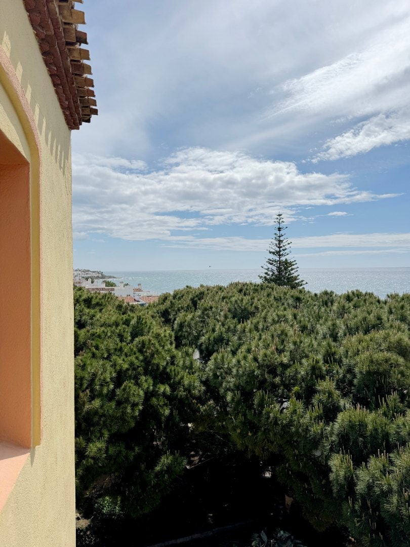 Spacious 3-Bedroom Sea View Apartment at Doña Lola Beachfront Resort Gallery 10