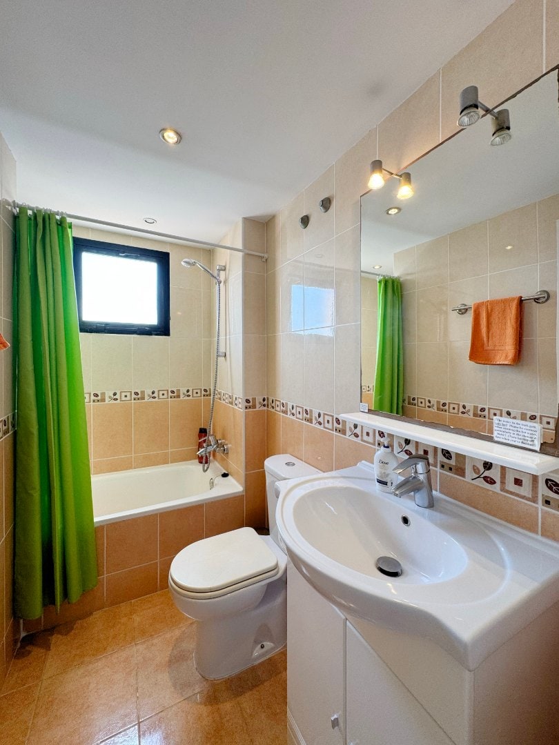 Spacious 3-Bedroom Sea View Apartment at Doña Lola Beachfront Resort Gallery 24