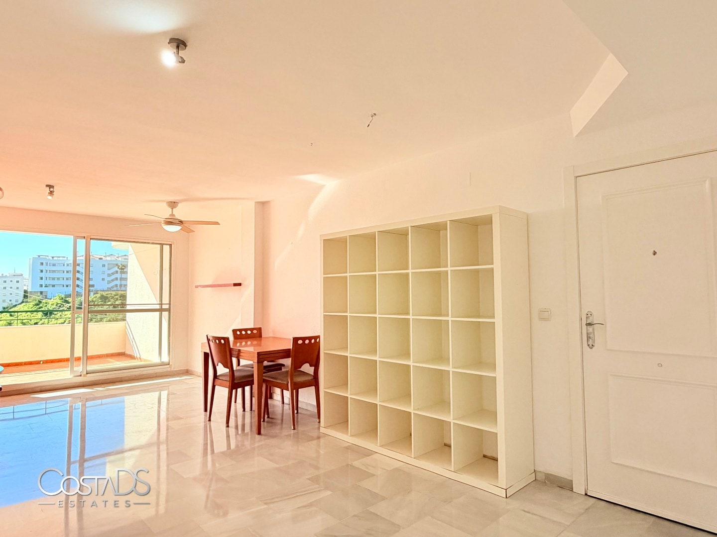Spacious 3-Bedroom South-Facing Apartment with Sea Views and Terrace in Riviera del Sol, Riviera del Sol, Spain