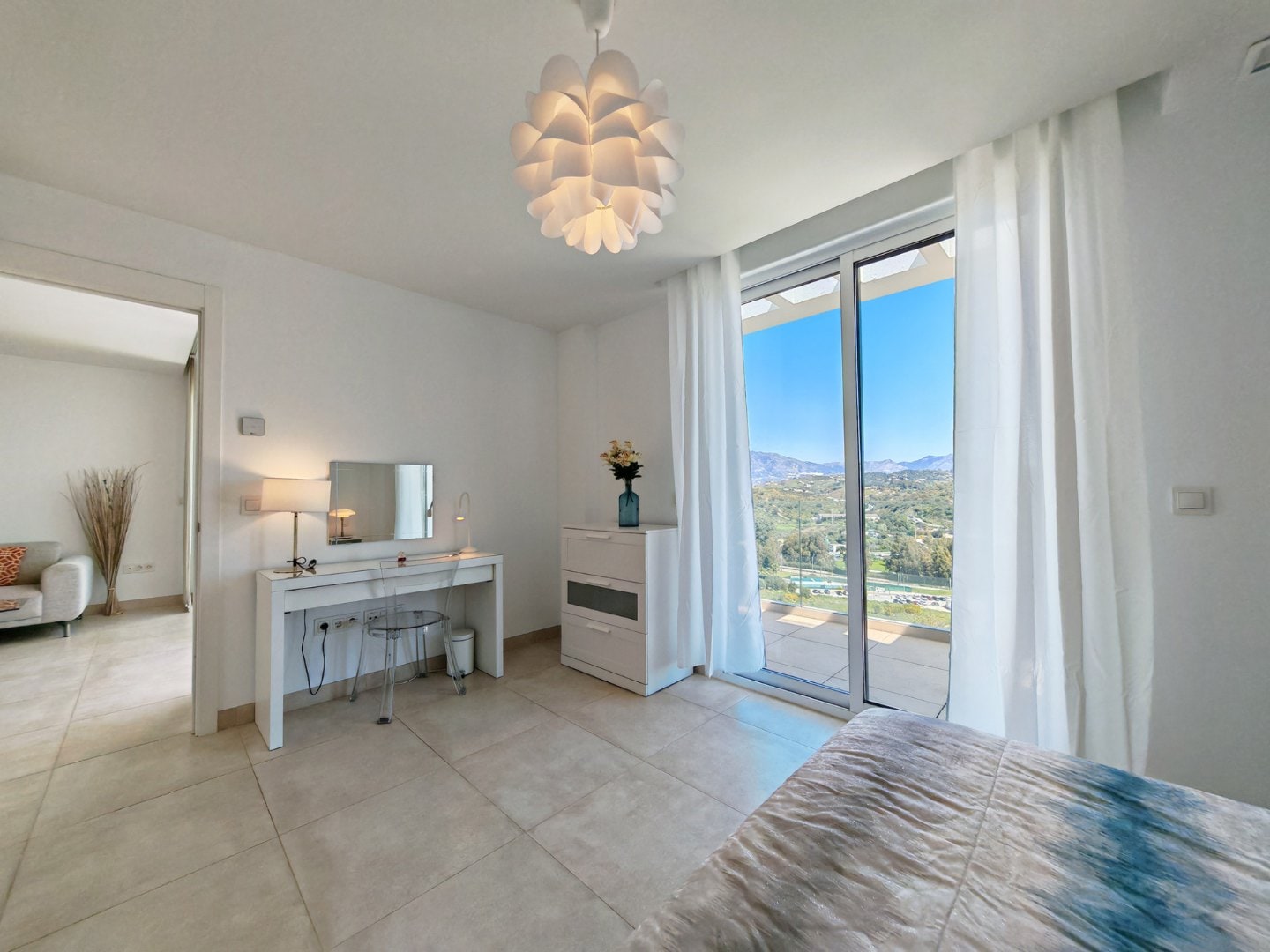 STUNNING 3-BEDROOM APARTMENT WITH PANORAMIC SEA, GOLF & MOUNTAIN VIEWS IN LA CALA DE MIJAS Gallery 11