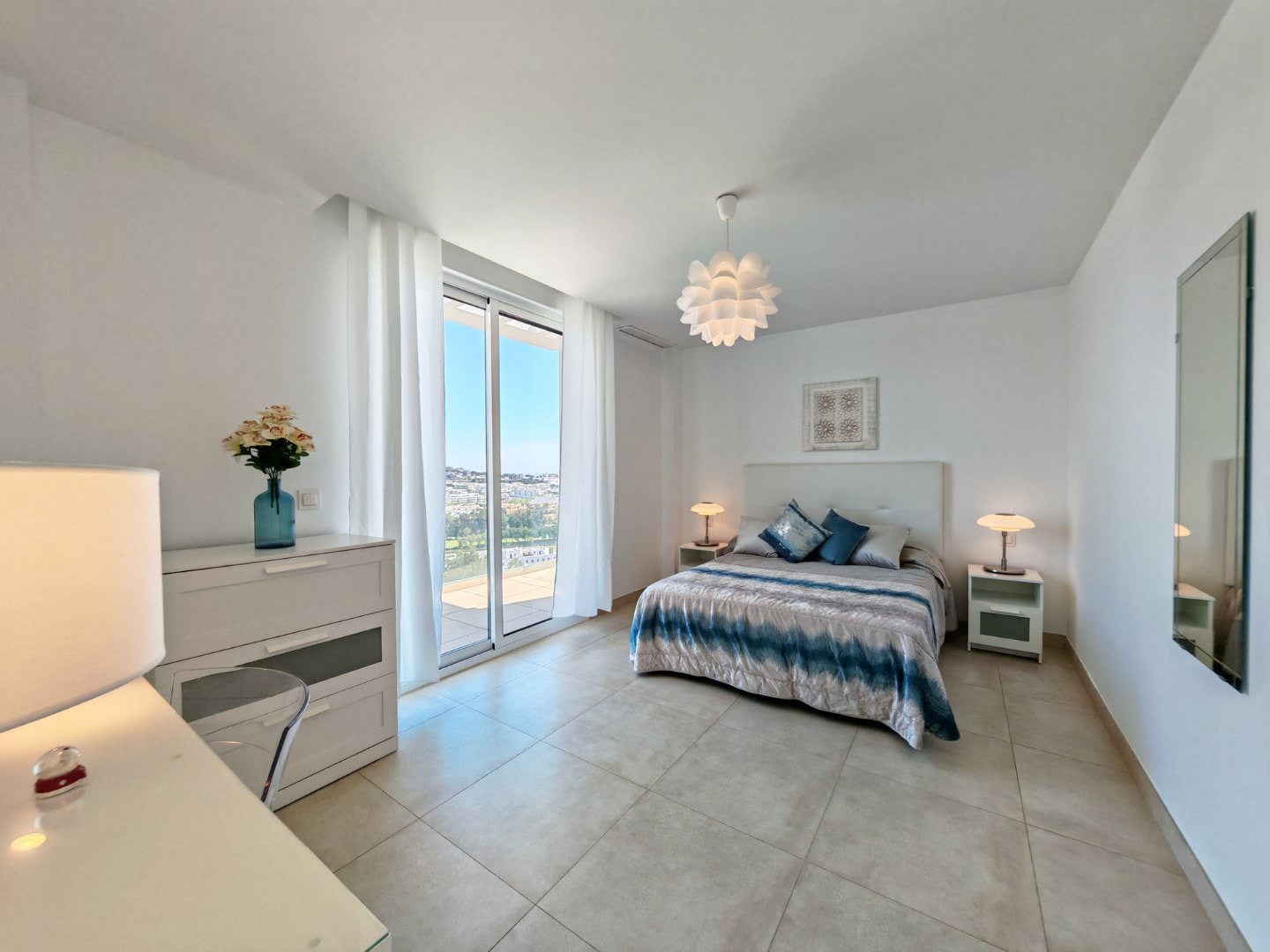 STUNNING 3-BEDROOM APARTMENT WITH PANORAMIC SEA, GOLF & MOUNTAIN VIEWS IN LA CALA DE MIJAS Gallery 9