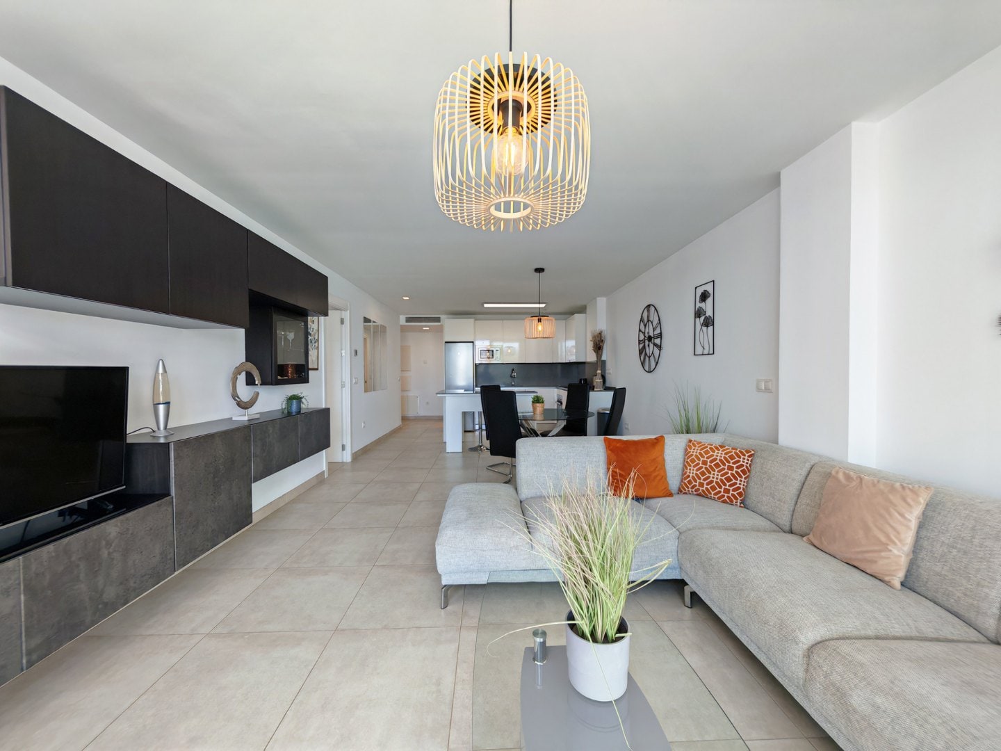 STUNNING 3-BEDROOM APARTMENT WITH PANORAMIC SEA, GOLF & MOUNTAIN VIEWS IN LA CALA DE MIJAS Gallery 8