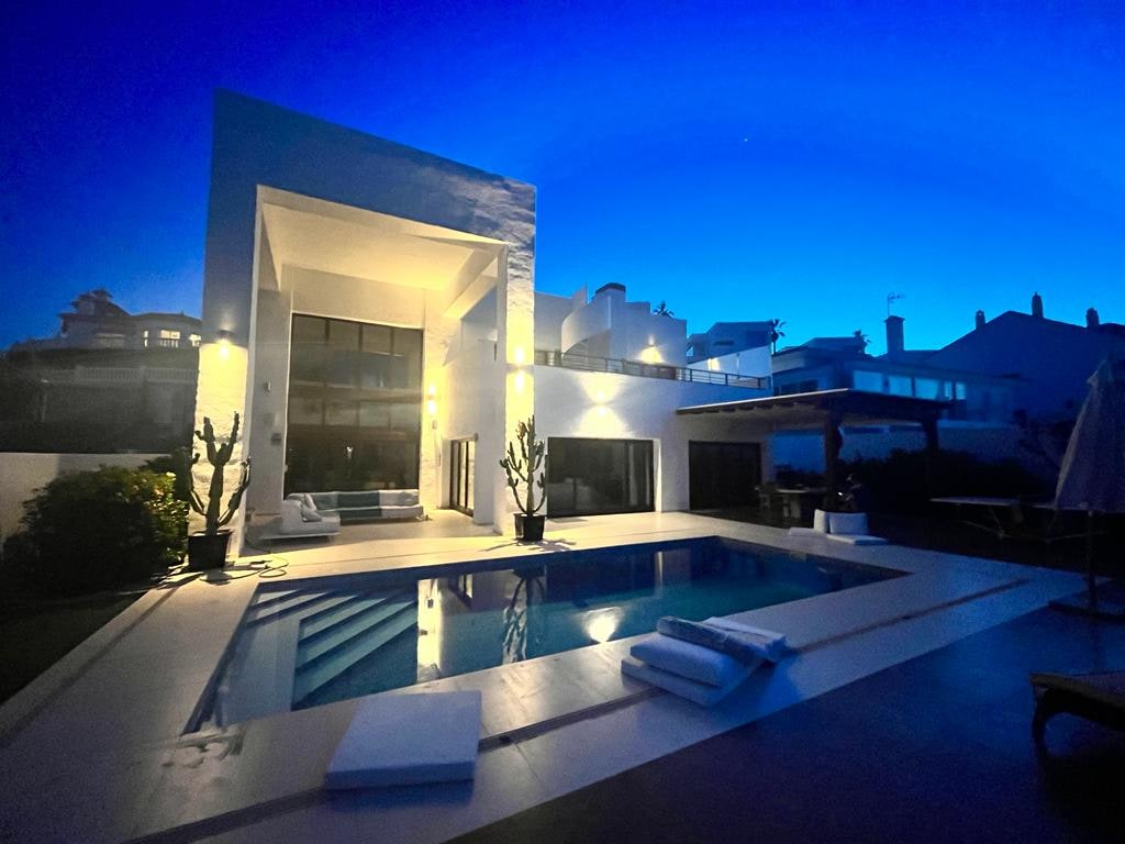 Villa Limón – Luxury Villa with Heated Pool, Garden & Jacuzzi | Riviera del Sol, Mijas Costa Gallery 12