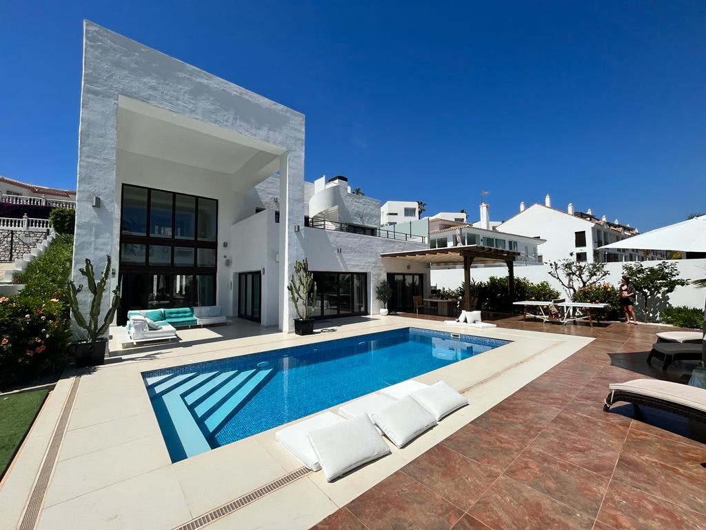 Villa Limón – Luxury Villa with Heated Pool, Garden & Jacuzzi | Riviera del Sol, Mijas Costa, Sitio de Calahonda, Spain