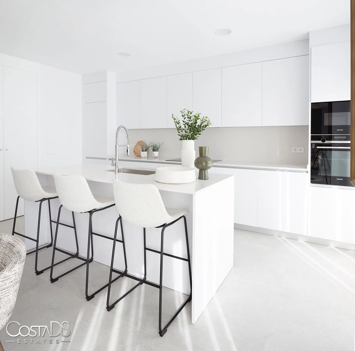 LUXURY 3-4 BEDROOM RESIDENCES IN MARBELLA: PRIVATE, EXCLUSIVE, AND SURROUNDED BY UNMATCHED NATURAL BEAUTY Gallery 7