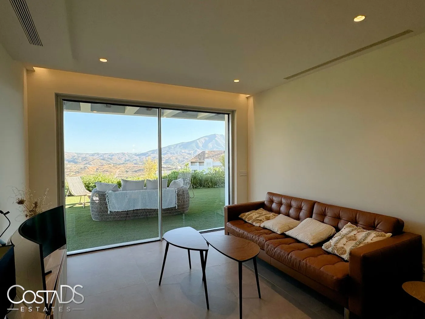 CONTEMPORARY 5 BEDROOM GOLF VILLA IN LA CALA GOLF, MALAGA, SPAIN Gallery 30