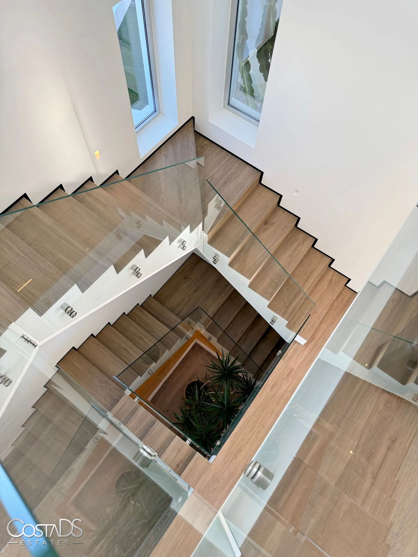 CONTEMPORARY 5 BEDROOM GOLF VILLA IN LA CALA GOLF, MALAGA, SPAIN Gallery 54
