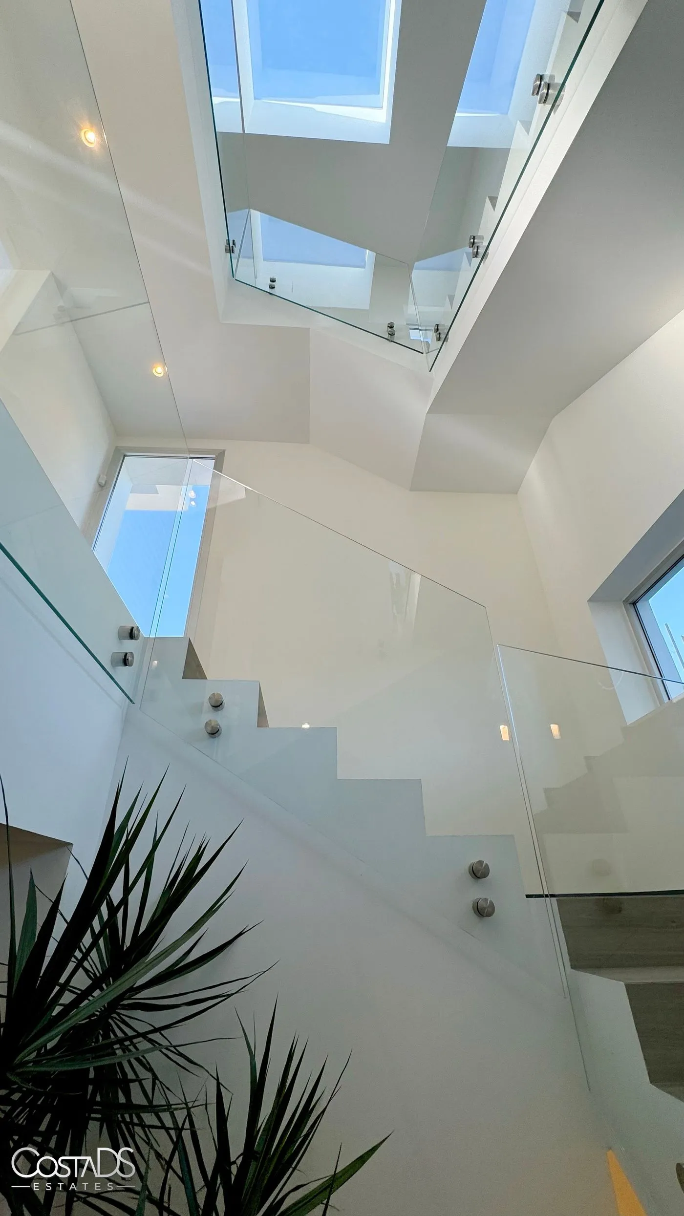 CONTEMPORARY 5 BEDROOM GOLF VILLA IN LA CALA GOLF, MALAGA, SPAIN Gallery 55