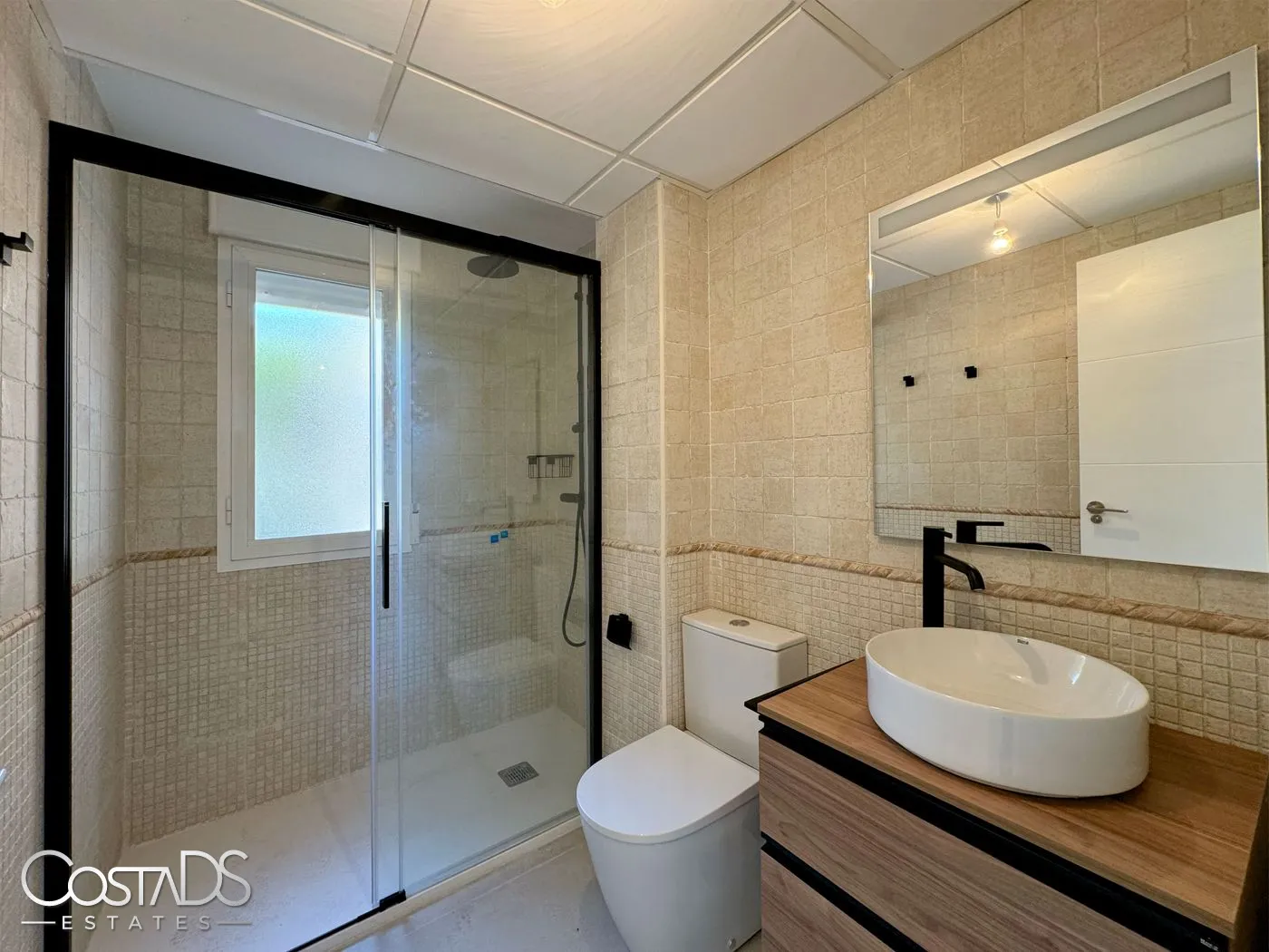 3 BEDROOM 2 BATHROOM MIDDLE FLOOR APARTMENT IN ELVIRIA, MARBELLA EAST, SPAIN Gallery 17