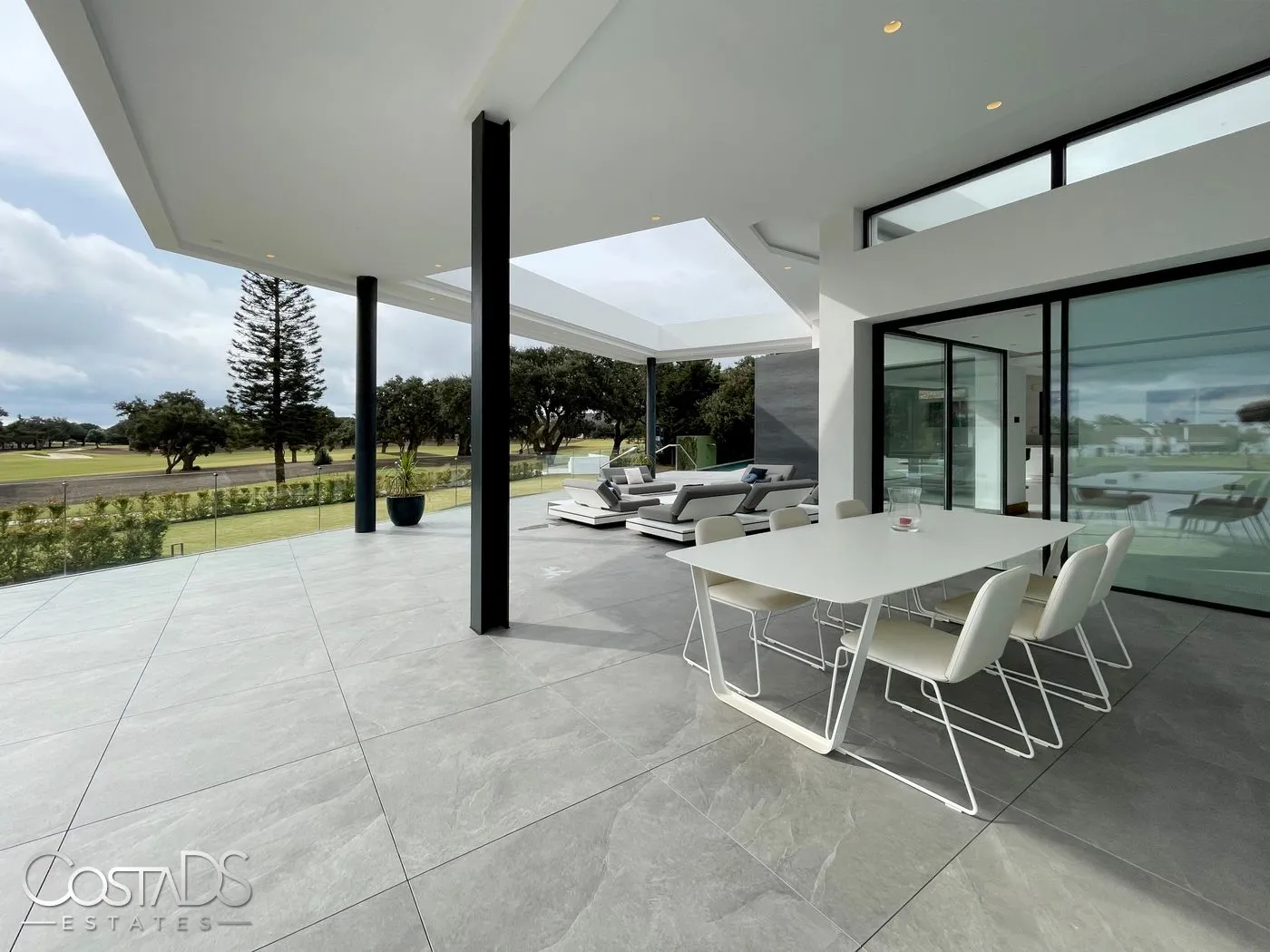 6 BEDROOM, 8 BATHROOM LUXURY VILLA AT SAN ROQUE GOLF RESORT, SOTOGRANDE, COSTA DEL SOL, SPAIN Gallery 14