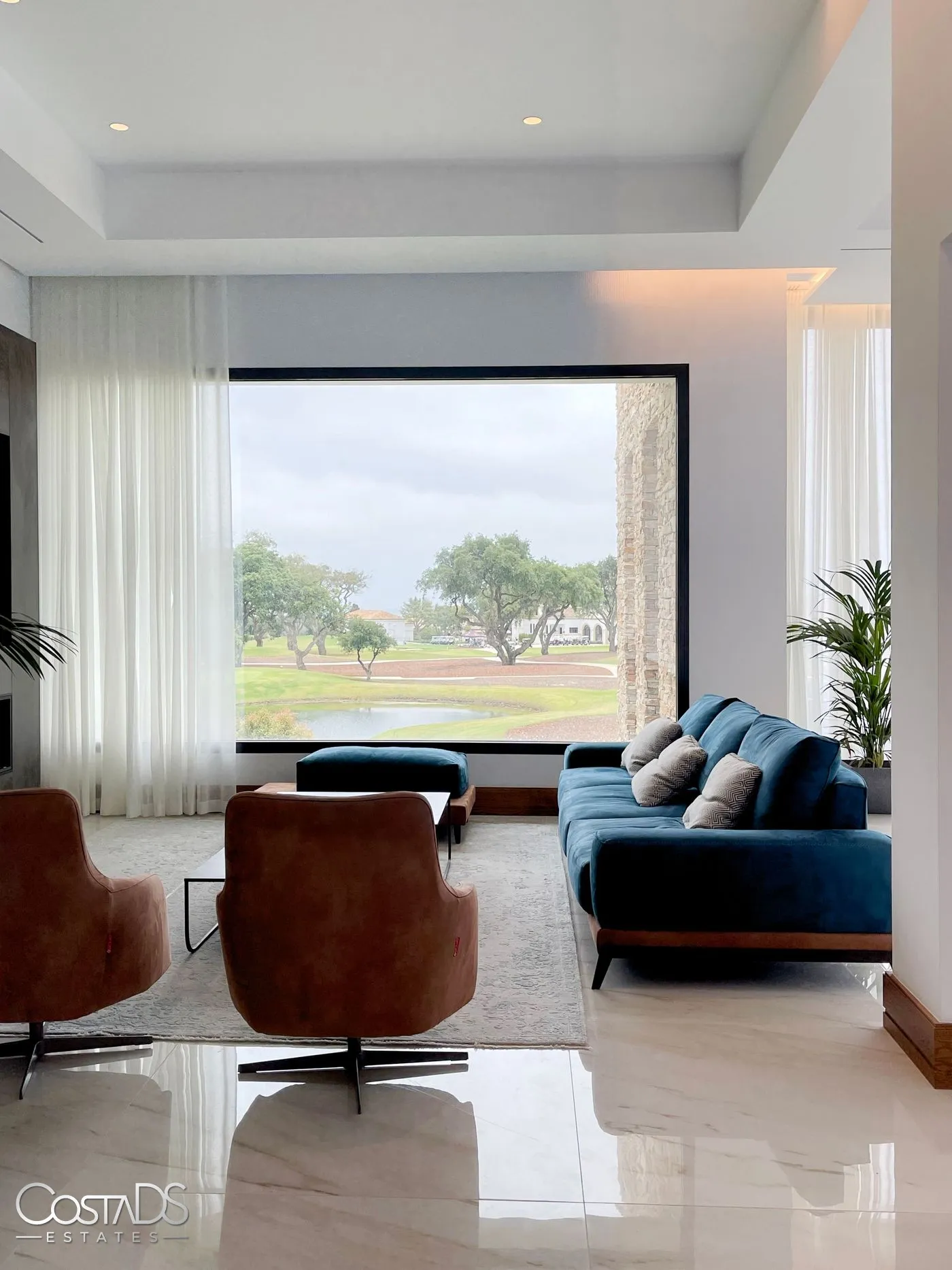 6 BEDROOM, 8 BATHROOM LUXURY VILLA AT SAN ROQUE GOLF RESORT, SOTOGRANDE, COSTA DEL SOL, SPAIN Gallery 15