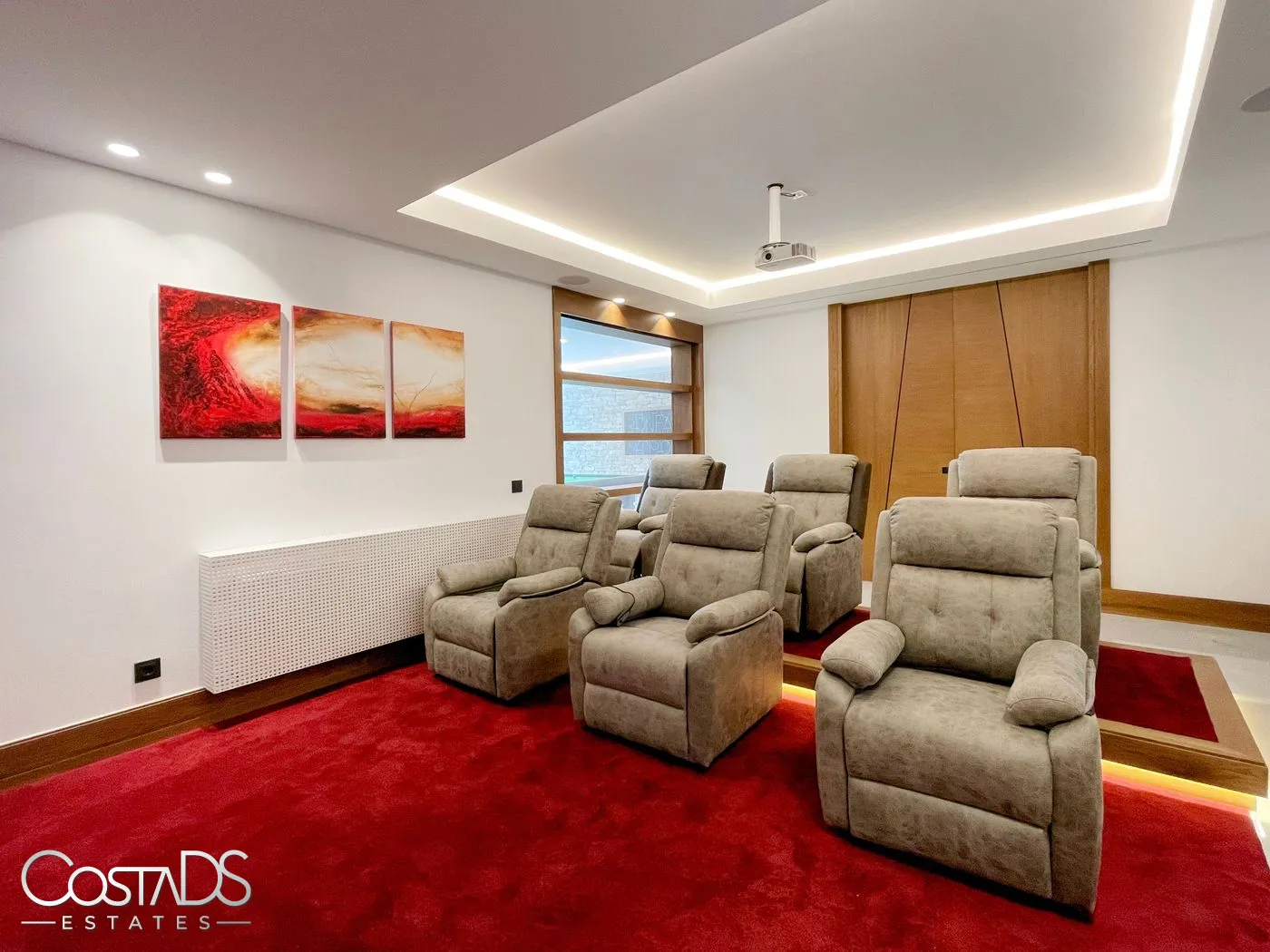 6 BEDROOM, 8 BATHROOM LUXURY VILLA AT SAN ROQUE GOLF RESORT, SOTOGRANDE, COSTA DEL SOL, SPAIN Gallery 23