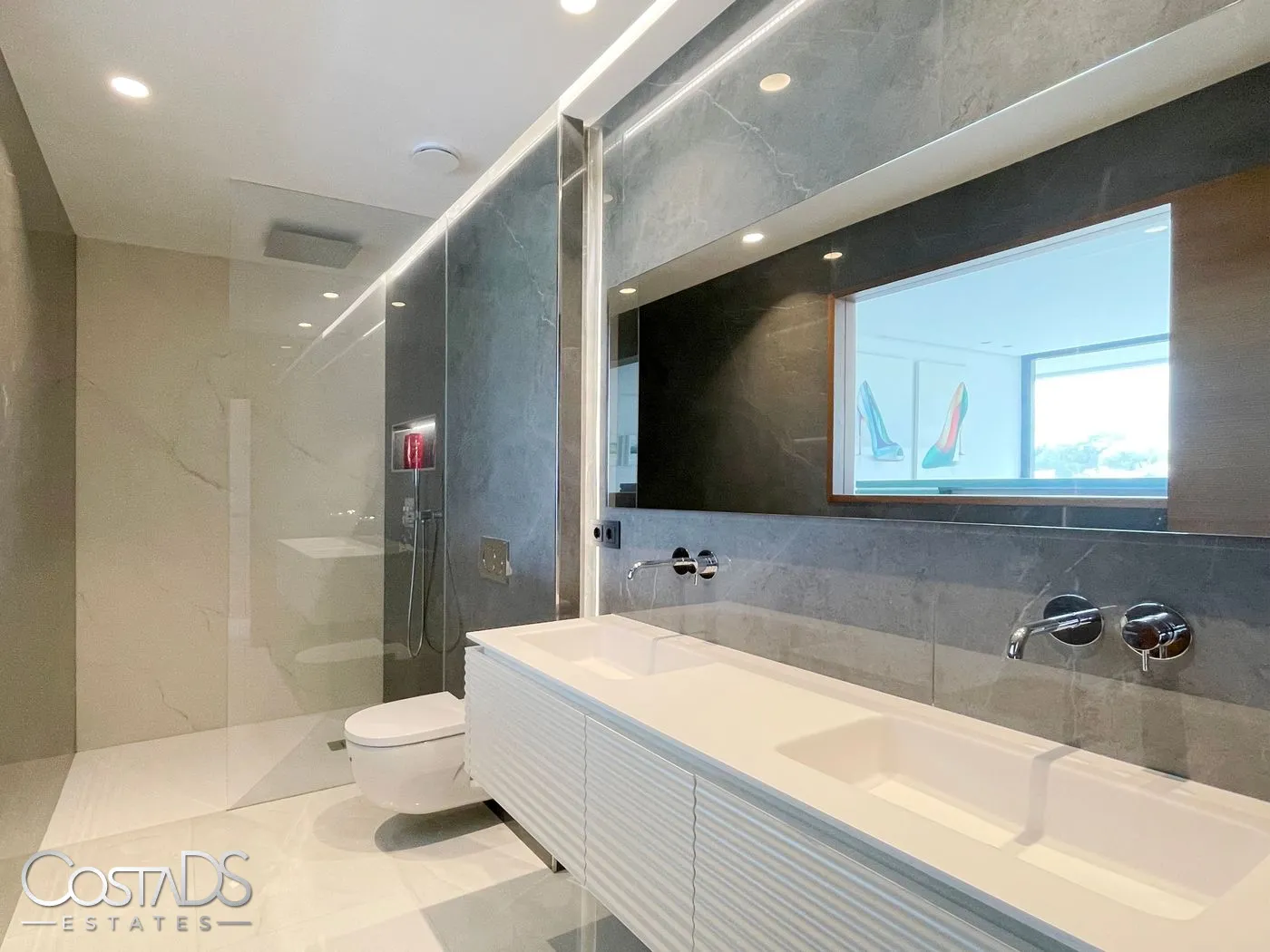 6 BEDROOM, 8 BATHROOM LUXURY VILLA AT SAN ROQUE GOLF RESORT, SOTOGRANDE, COSTA DEL SOL, SPAIN Gallery 30
