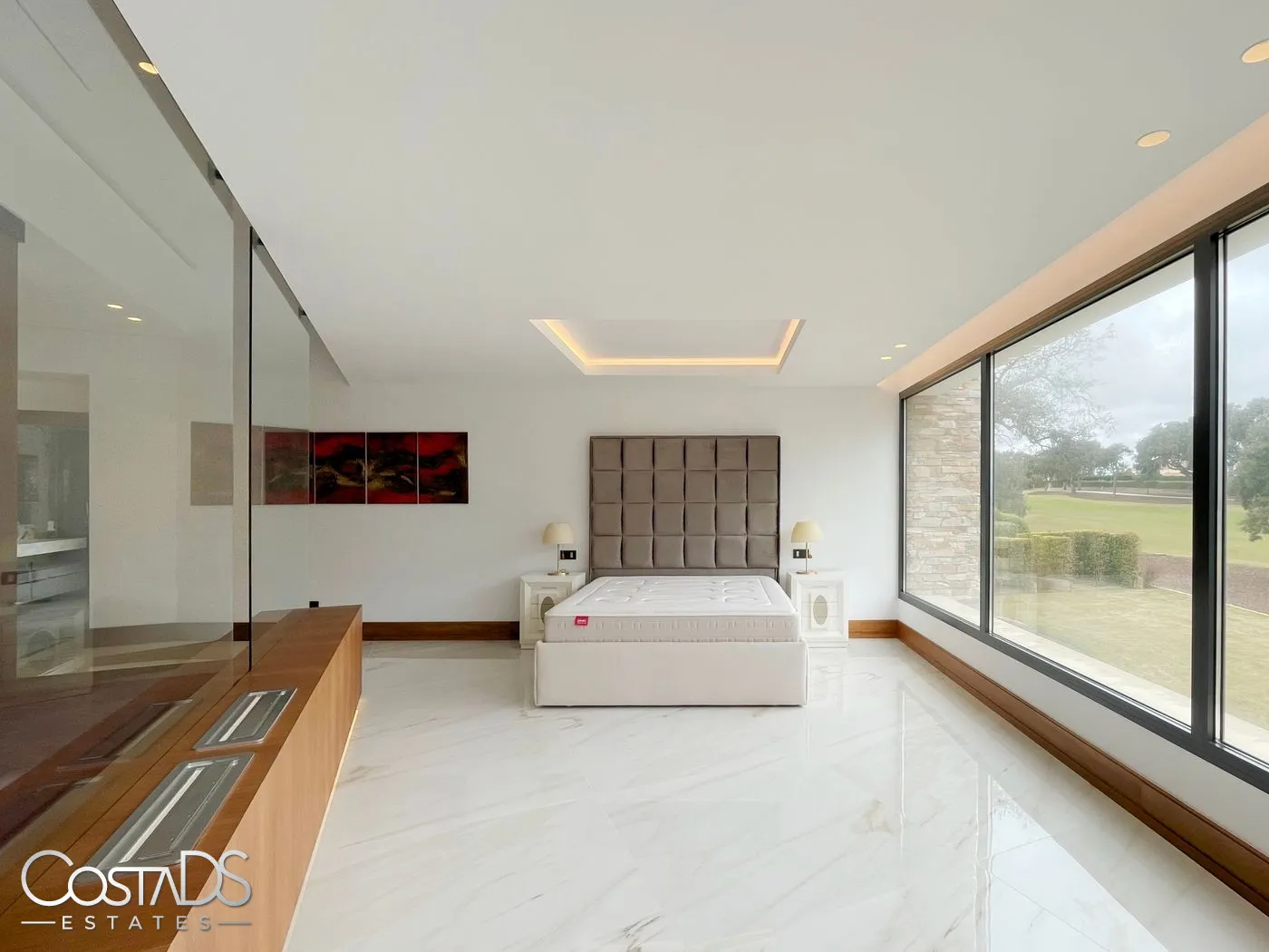 6 BEDROOM, 8 BATHROOM LUXURY VILLA AT SAN ROQUE GOLF RESORT, SOTOGRANDE, COSTA DEL SOL, SPAIN Gallery 40