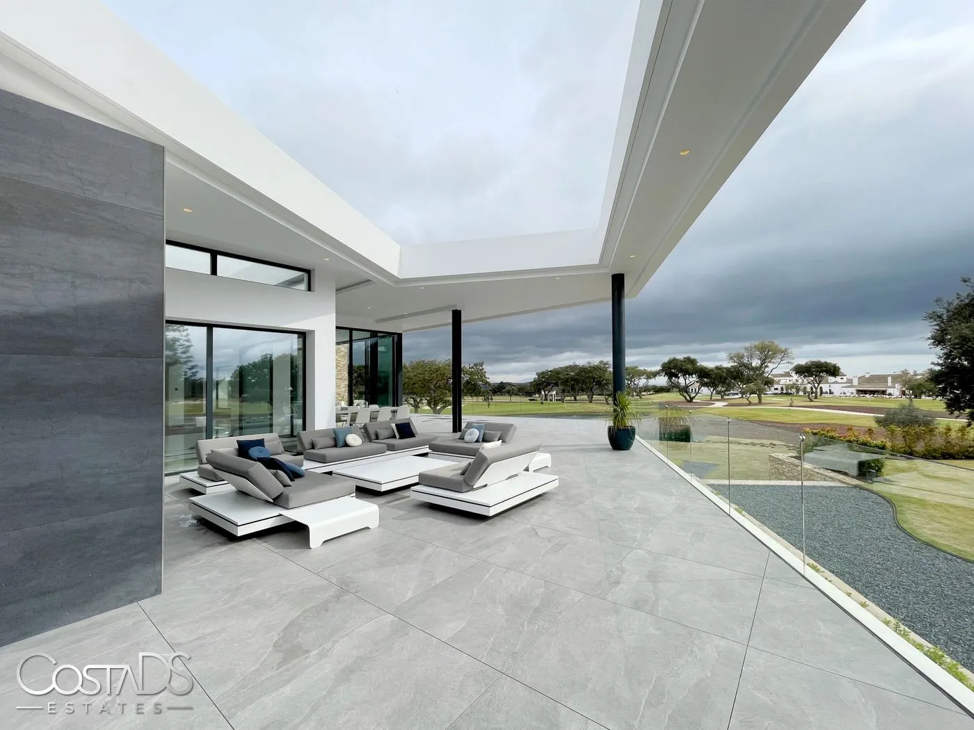 6 BEDROOM, 8 BATHROOM LUXURY VILLA AT SAN ROQUE GOLF RESORT, SOTOGRANDE, COSTA DEL SOL, SPAIN Gallery 45
