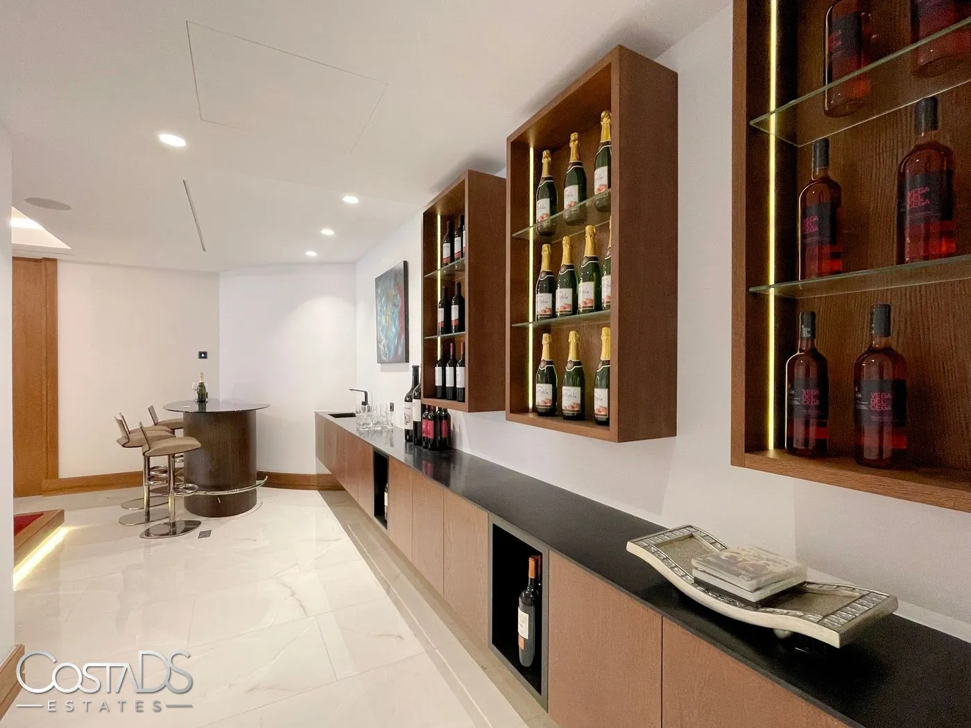 6 BEDROOM, 8 BATHROOM LUXURY VILLA AT SAN ROQUE GOLF RESORT, SOTOGRANDE, COSTA DEL SOL, SPAIN Gallery 46